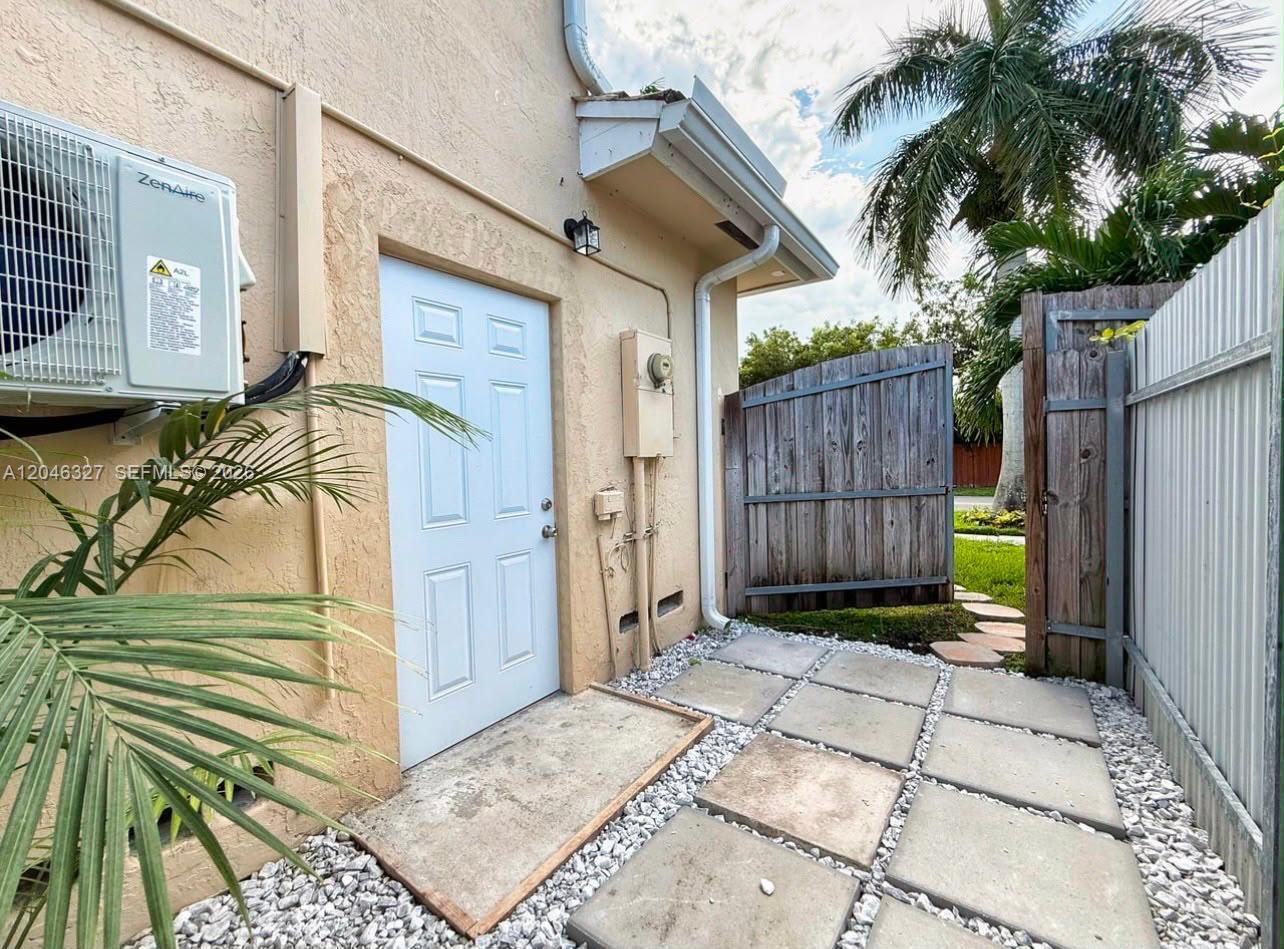 449 SE 31st Avenue