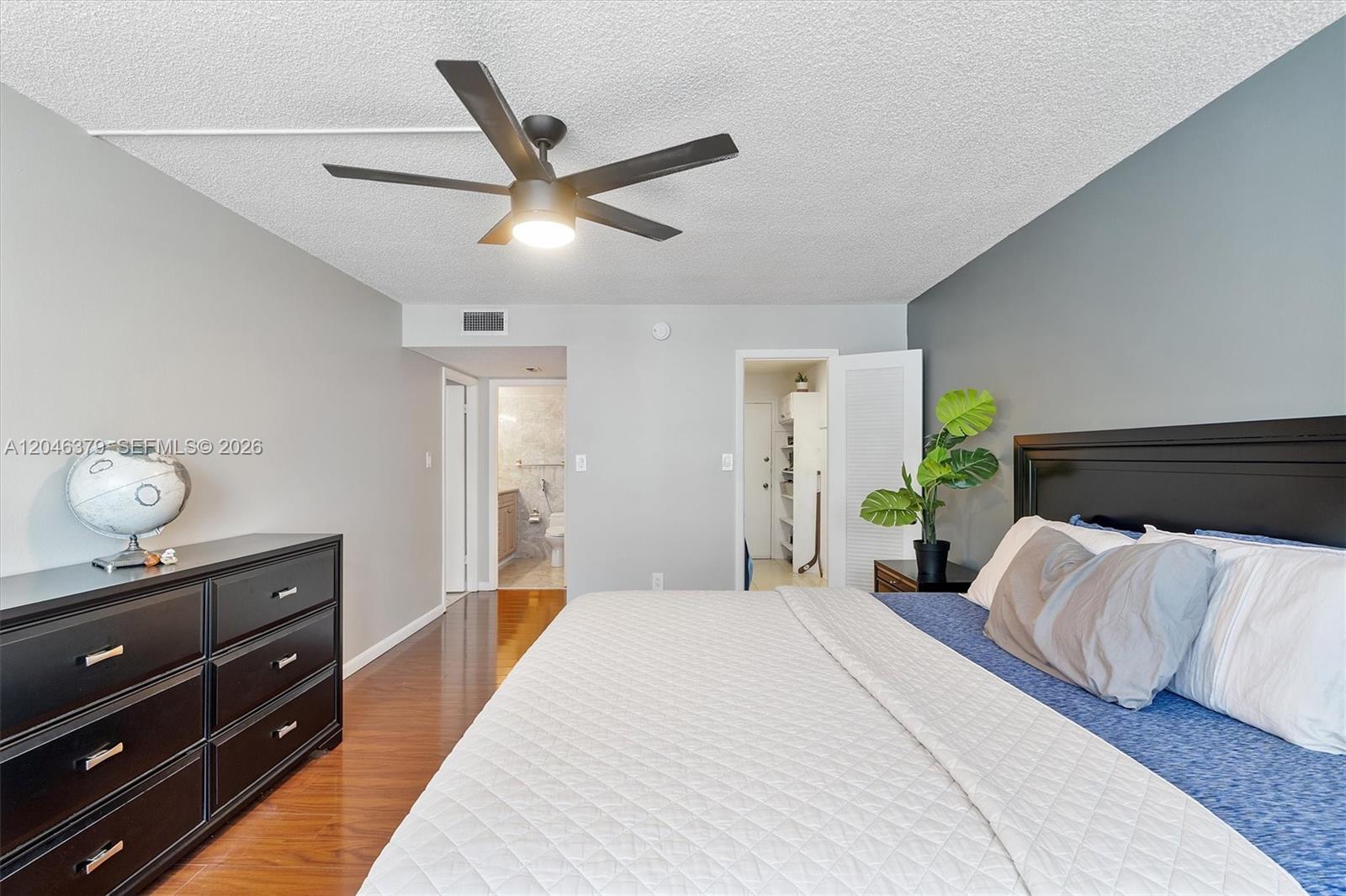 18031 Biscayne Boulevard