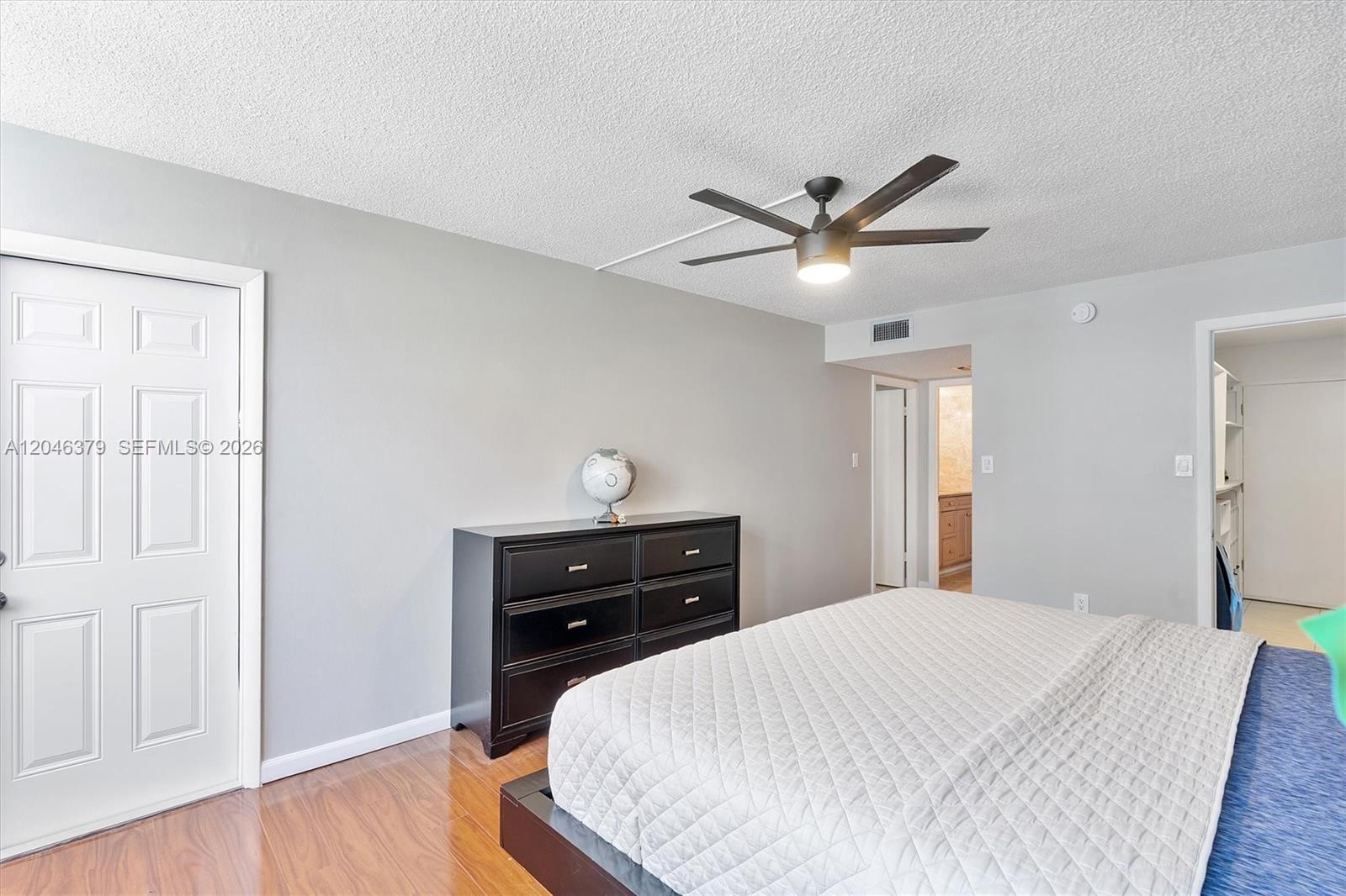 18031 Biscayne Boulevard