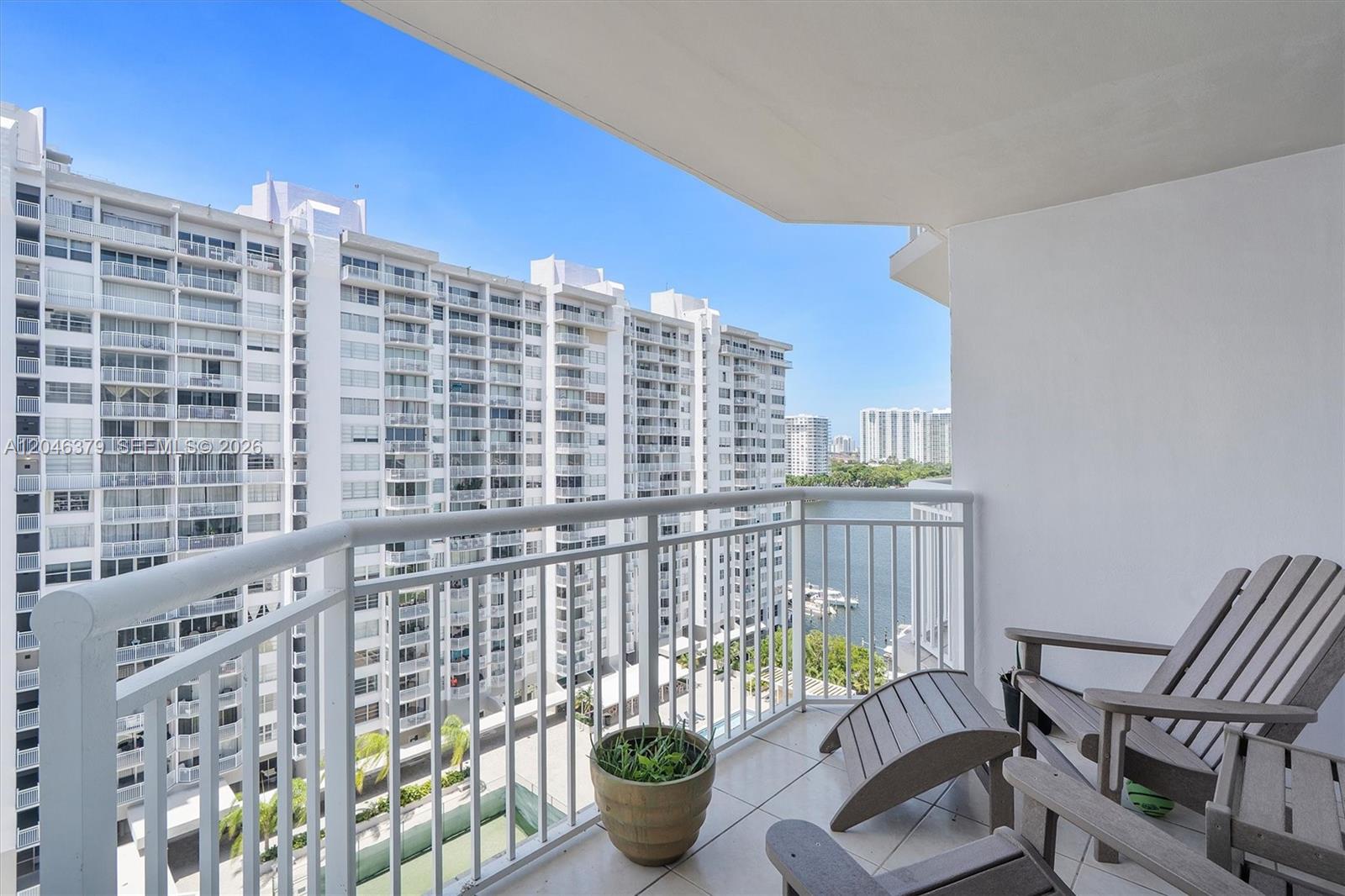 18031 Biscayne Boulevard