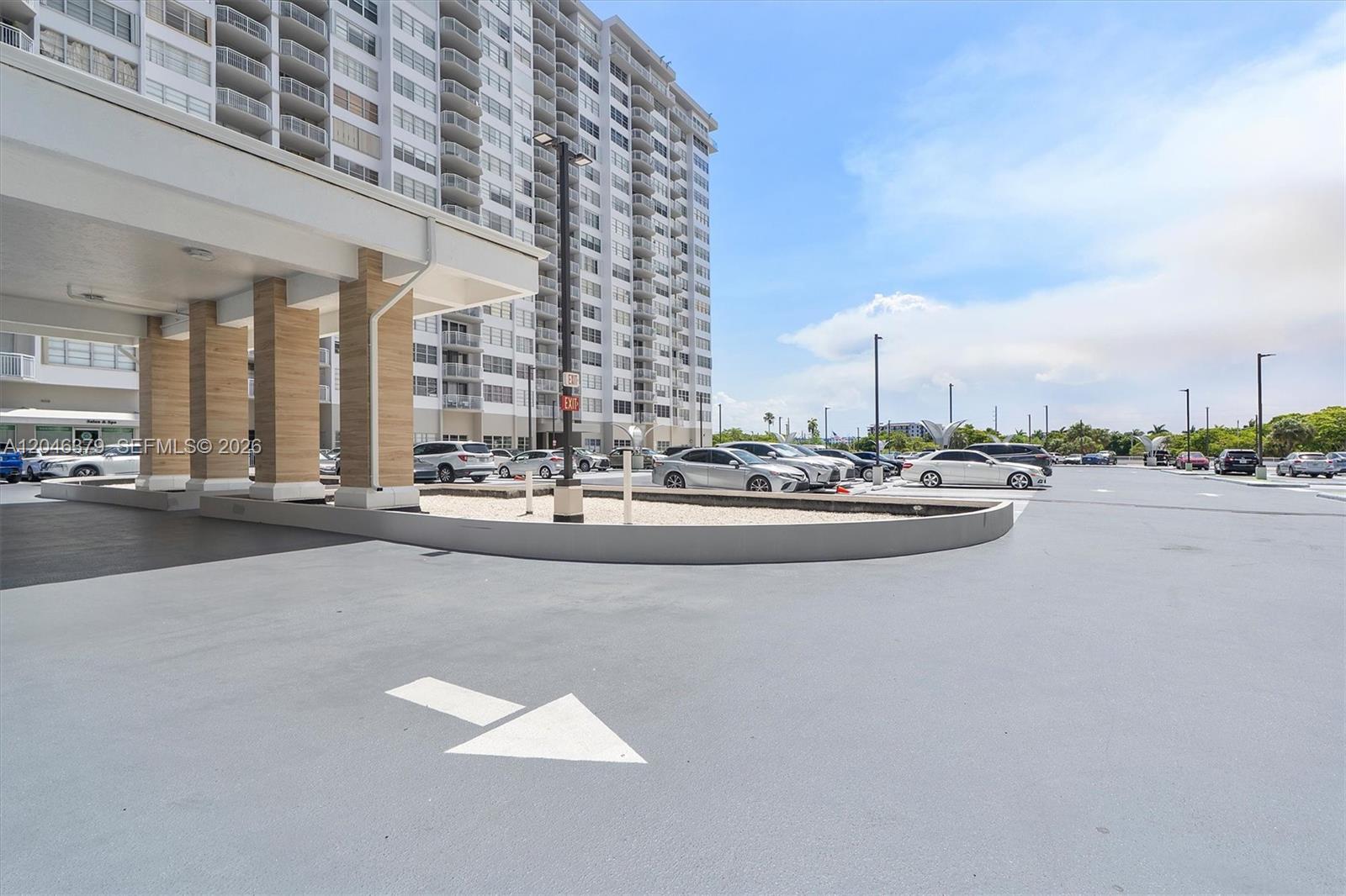 18031 Biscayne Boulevard