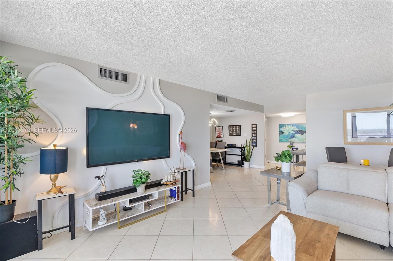 18031 Biscayne Boulevard