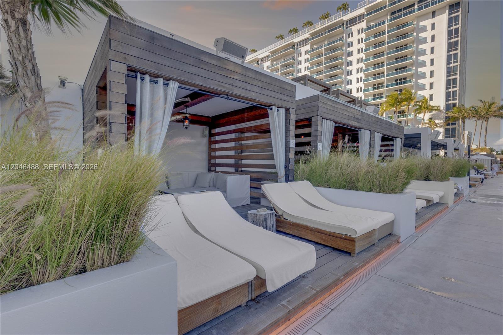 2301 Collins Avenue