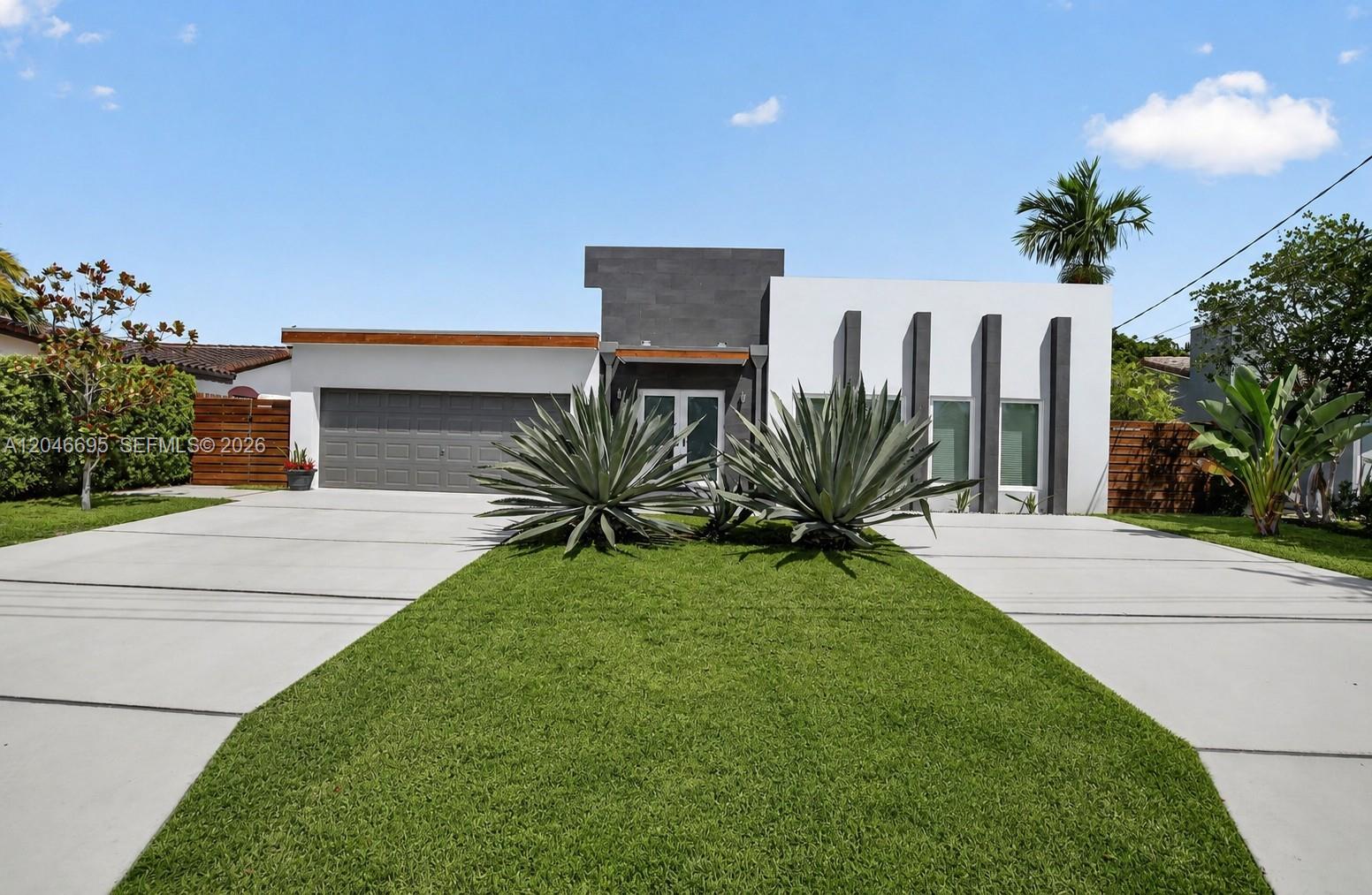 966 SE 9th Avenue