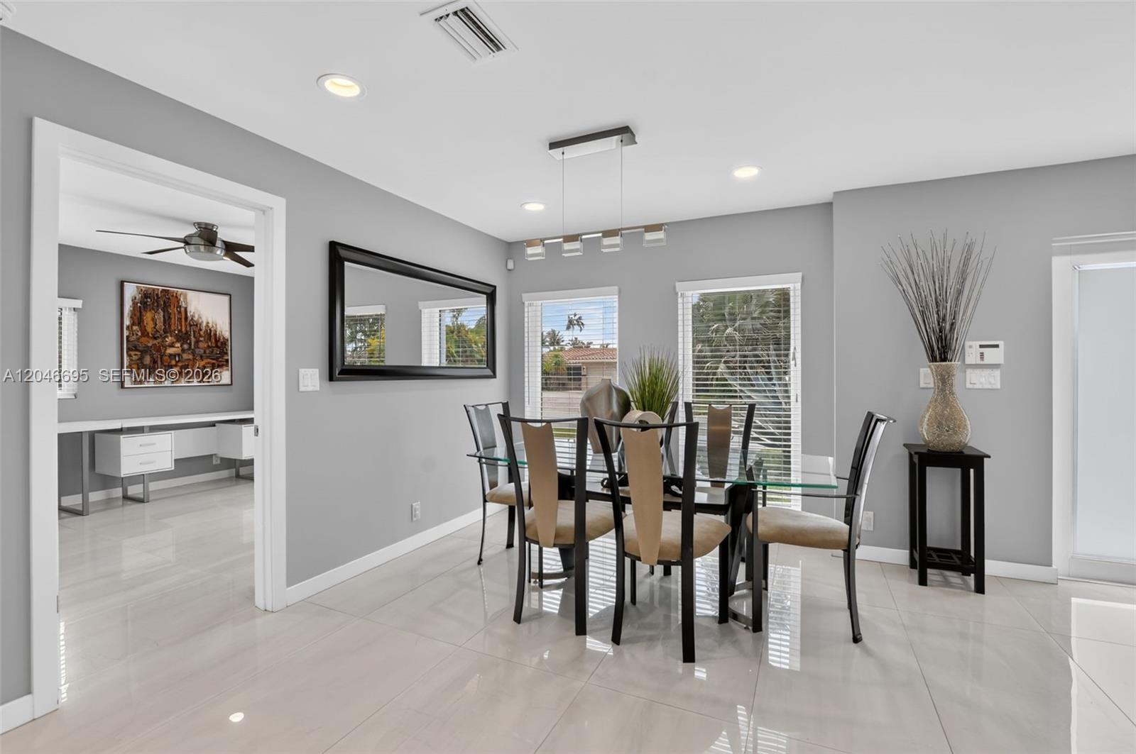 966 SE 9th Avenue