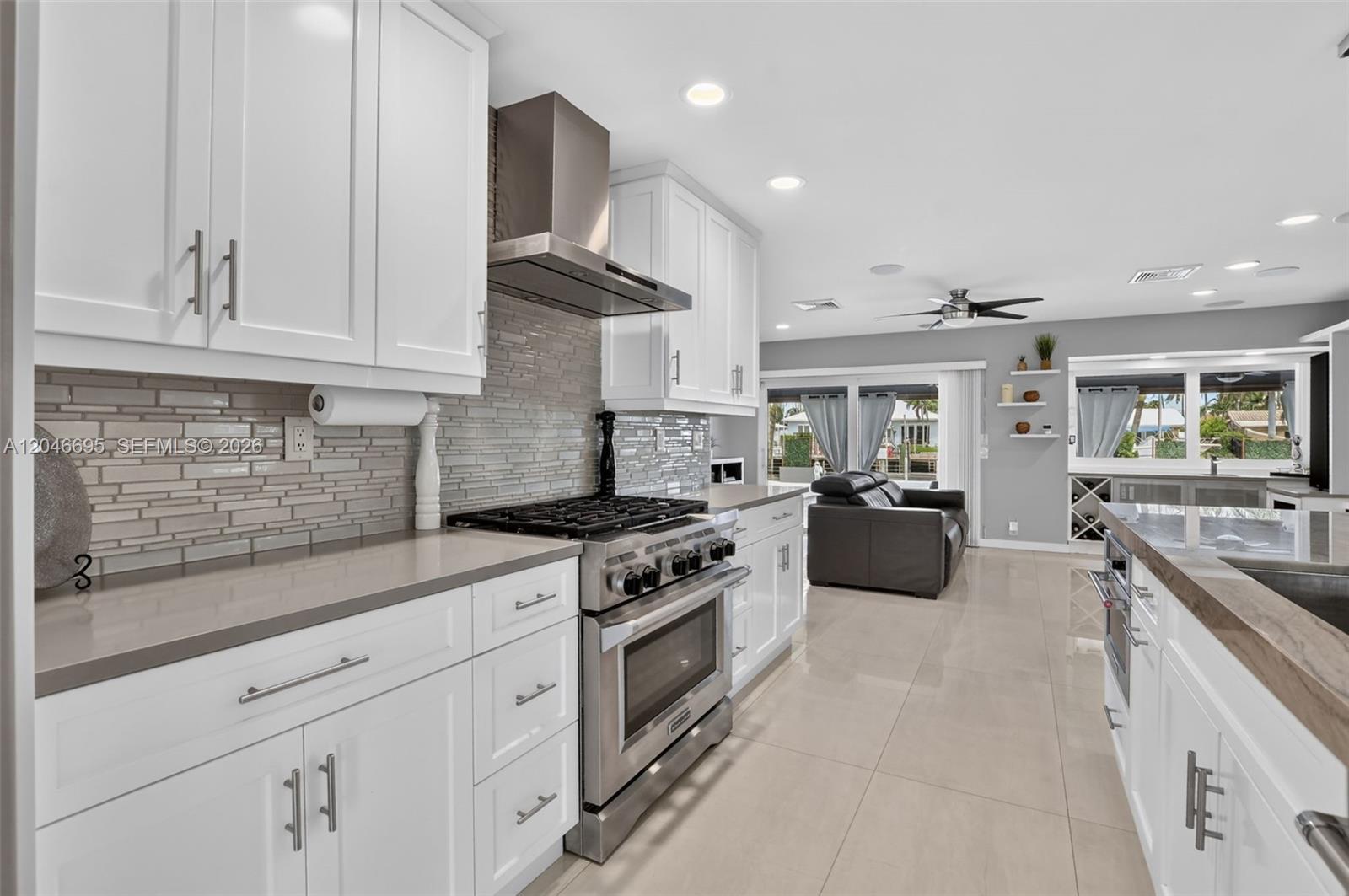 966 SE 9th Avenue