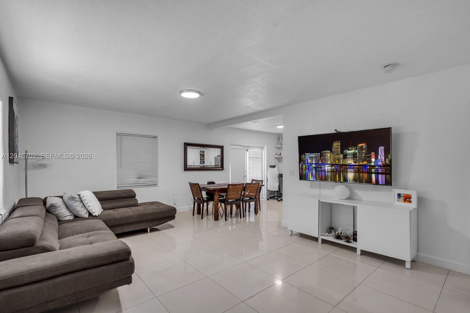 801 NW 17th Court