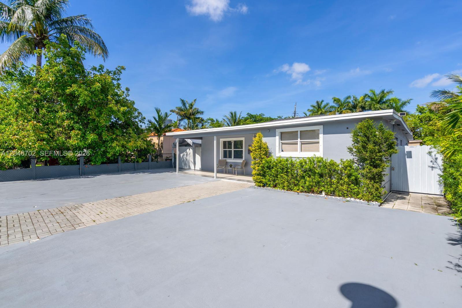 801 NW 17th Court