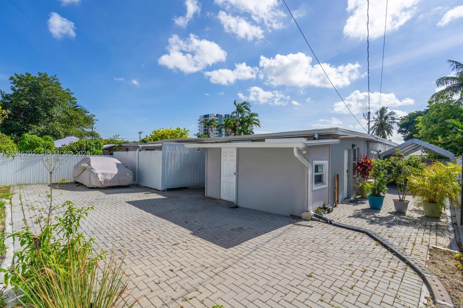 801 NW 17th Court