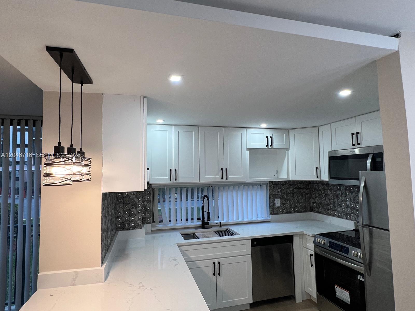 17021 N Bay Road
