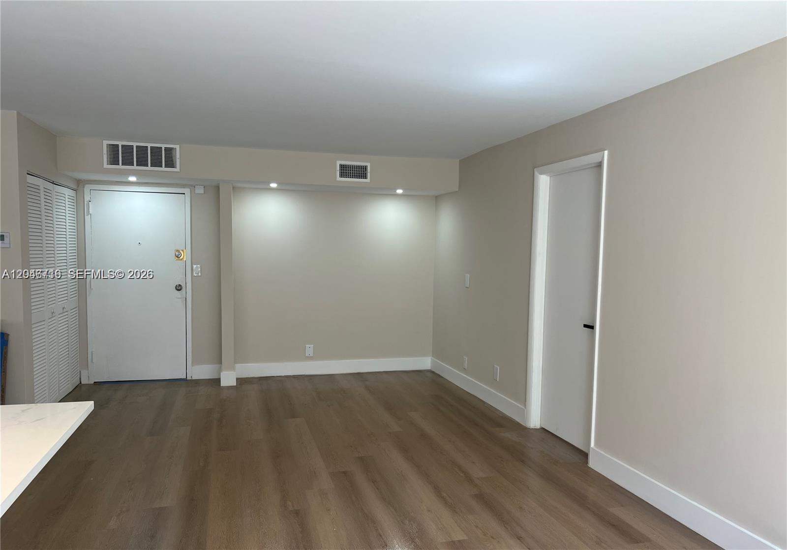 17021 N Bay Road