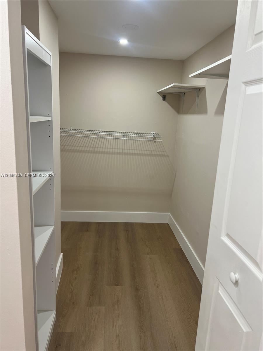 17021 N Bay Road