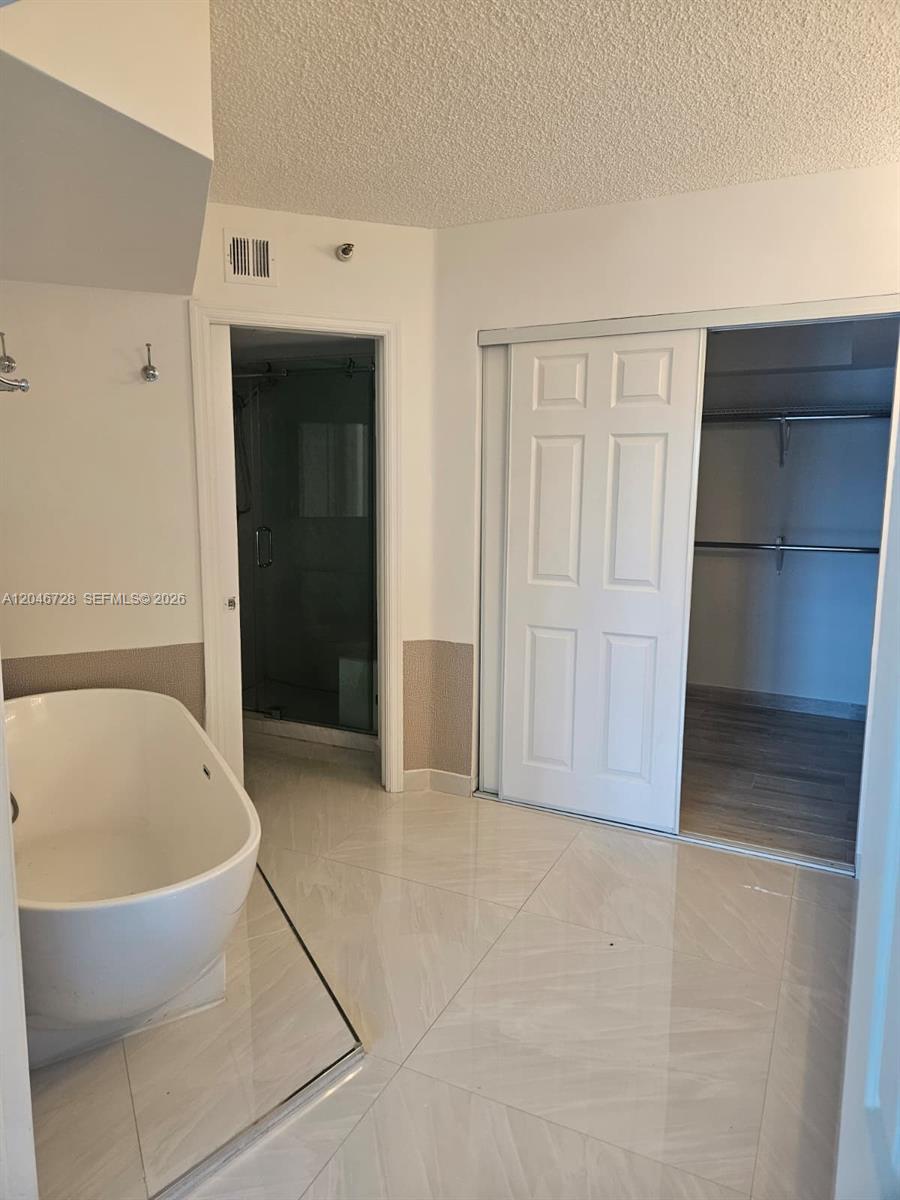 3530 Mystic Pointe Drive