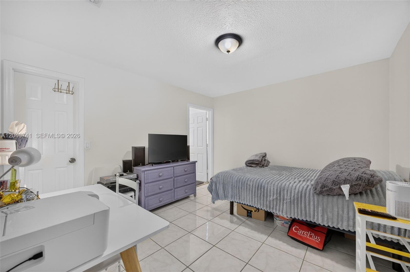 738 SW 7th Terrace