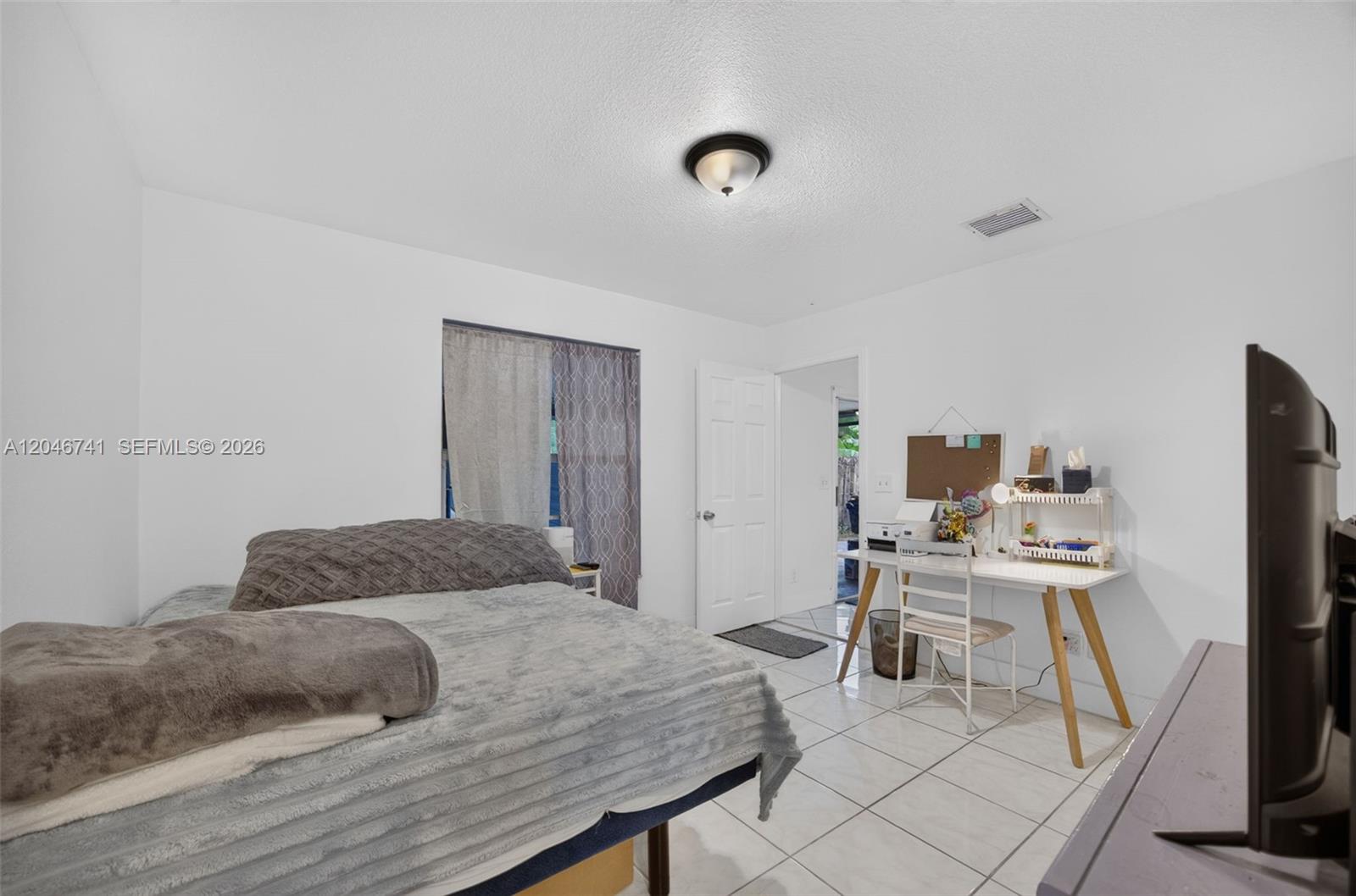 738 SW 7th Terrace