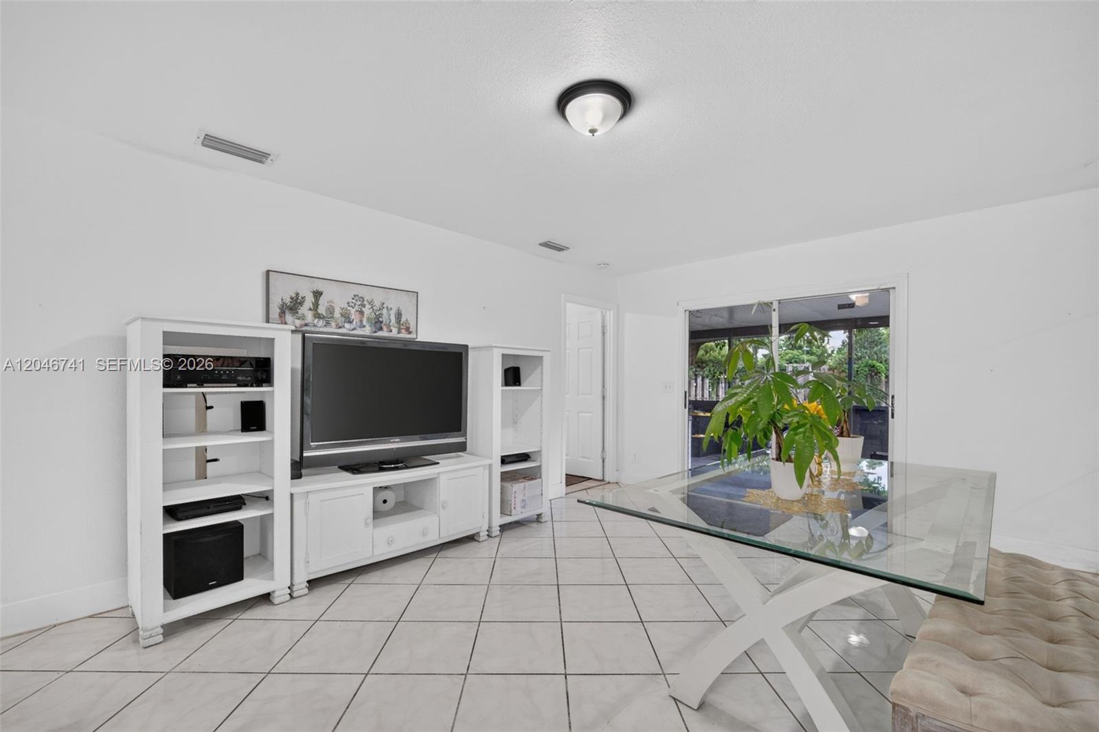 738 SW 7th Terrace