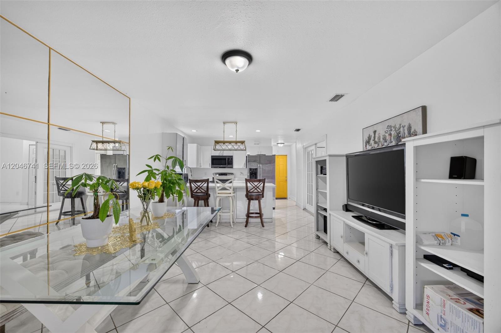 738 SW 7th Terrace