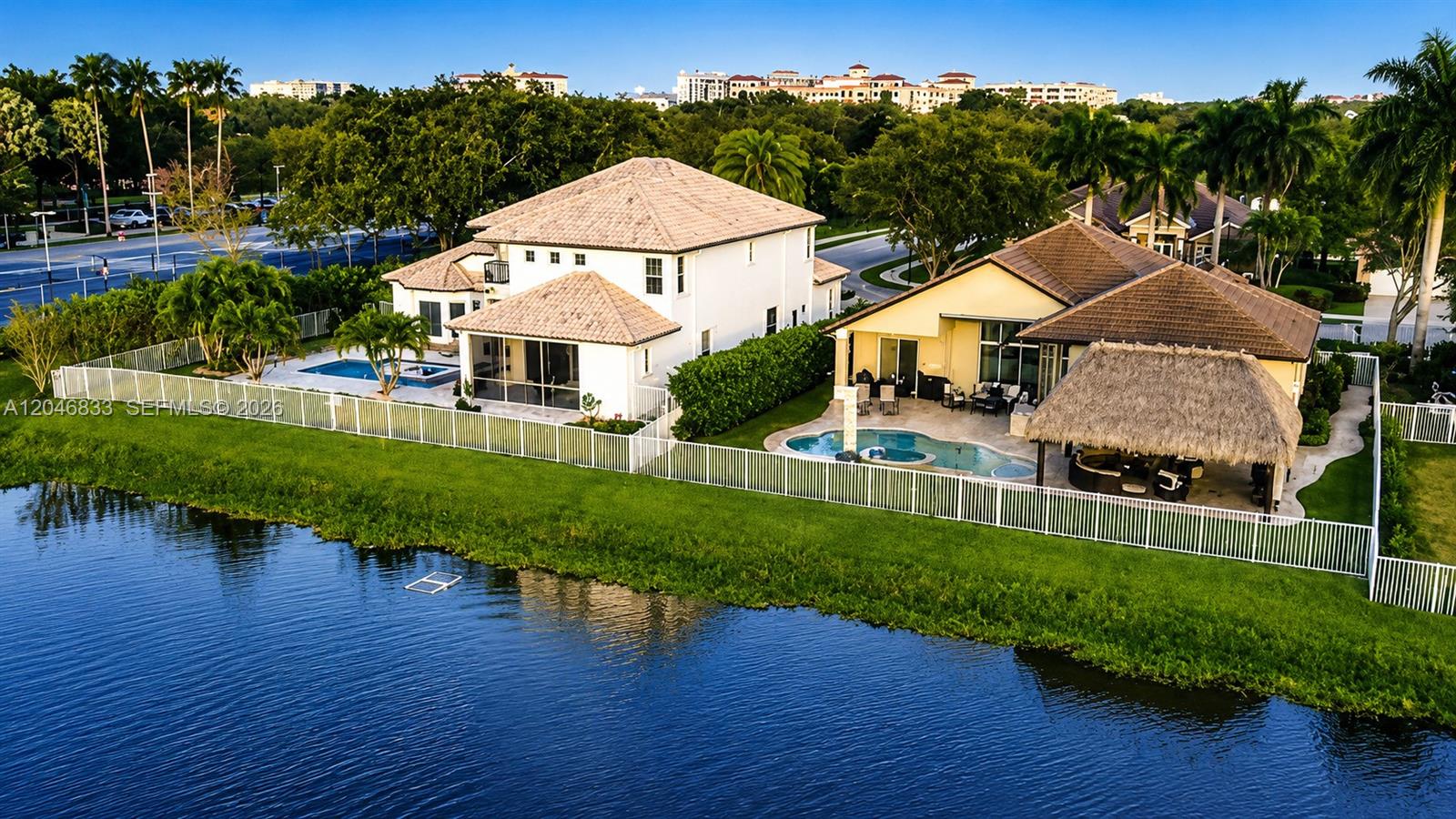 3683 W Lakes Estates Drive