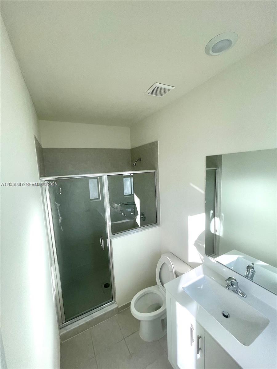 3338 W 112th Street