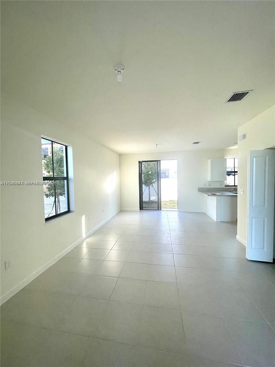3338 W 112th Street