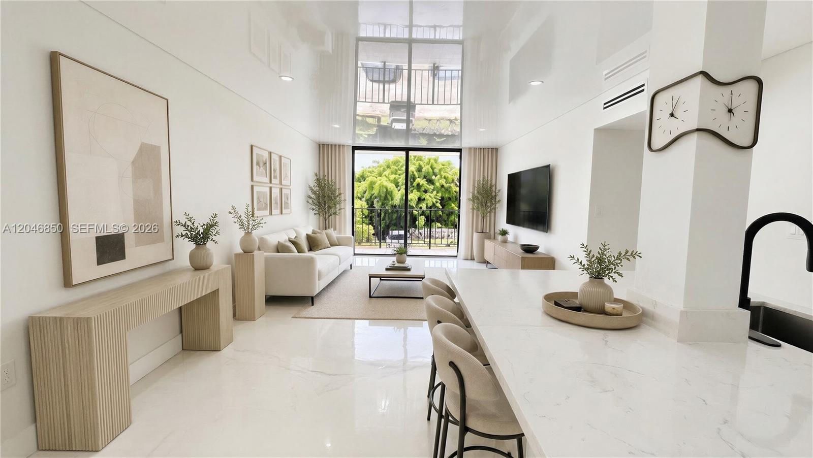9682 Fontainebleau Boulevard