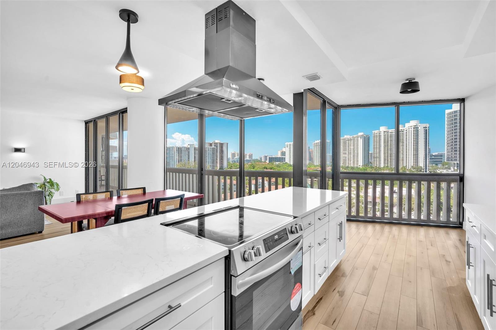 1000 W Island Boulevard