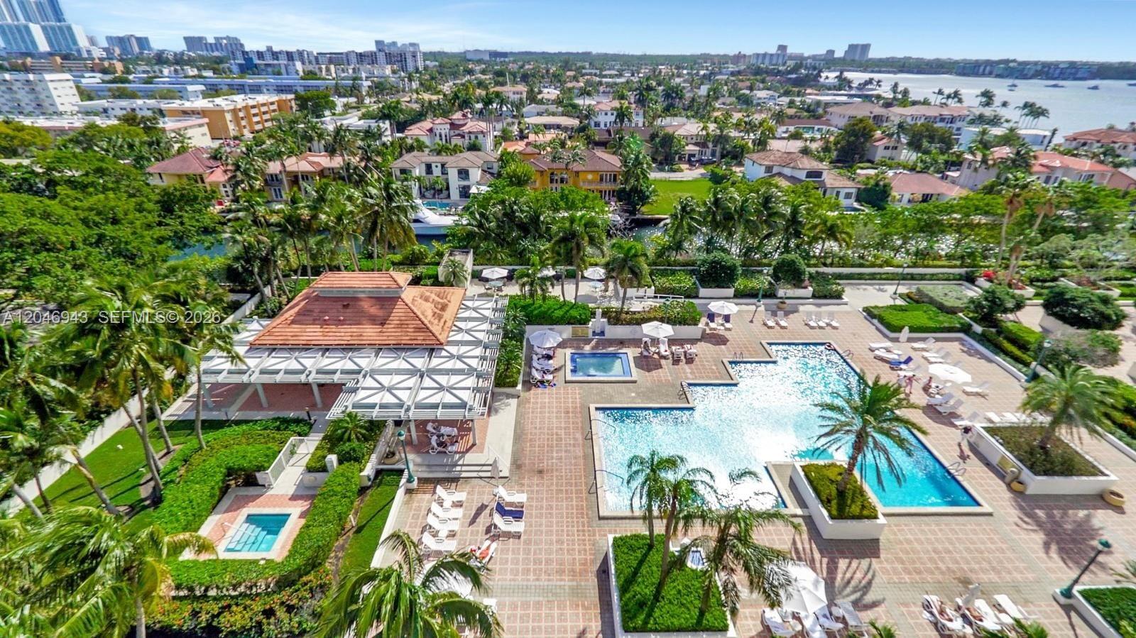 1000 W Island Boulevard