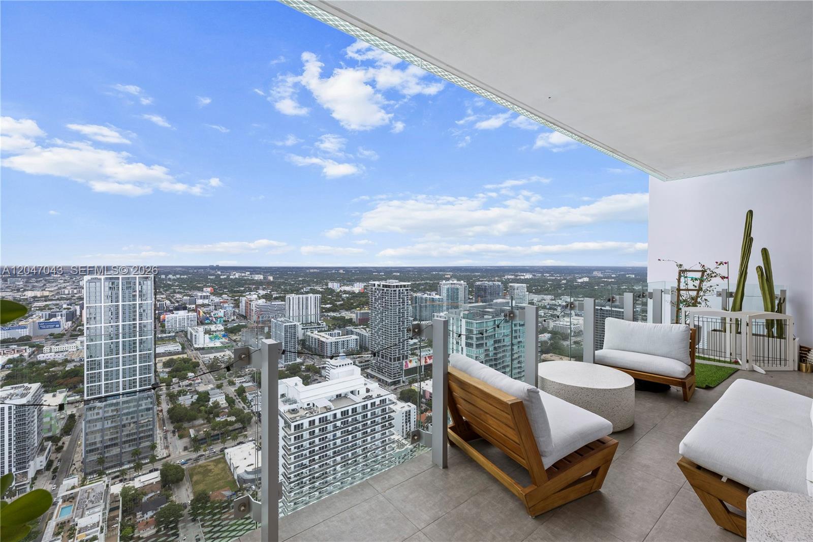 700 NE 26th Terrace