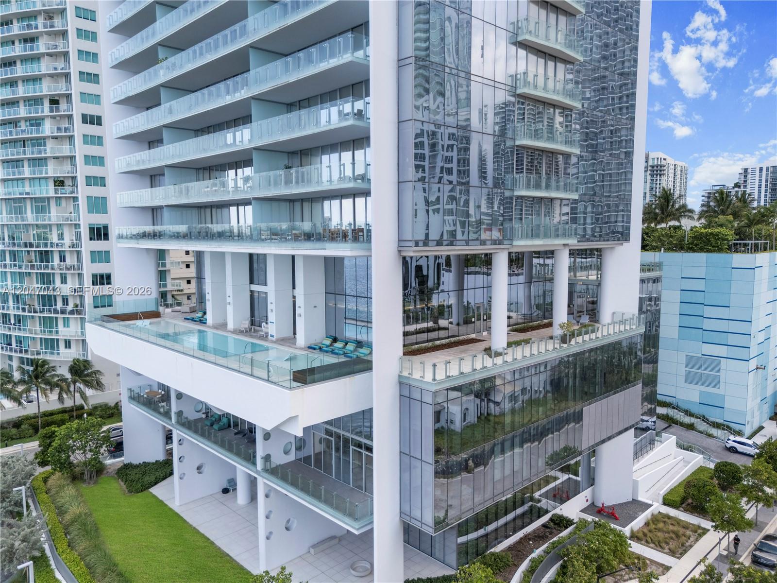 700 NE 26th Terrace