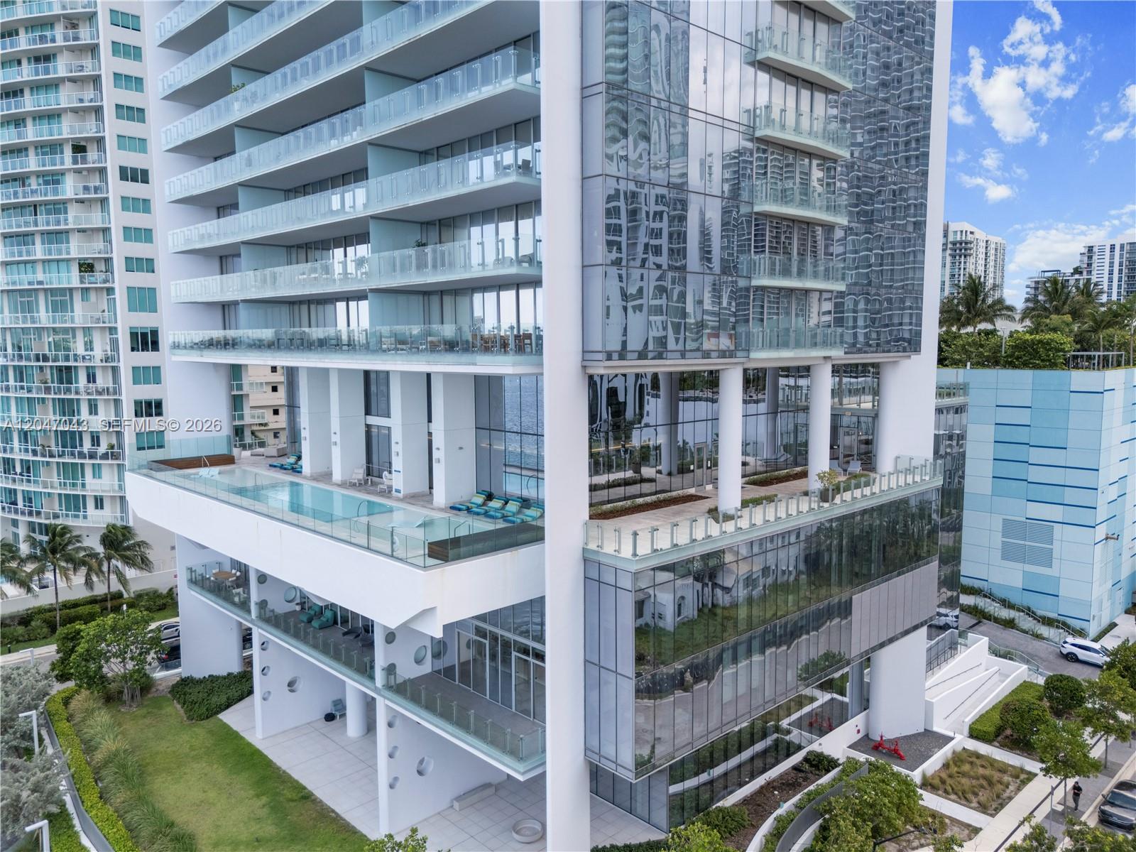 700 NE 26th Terrace