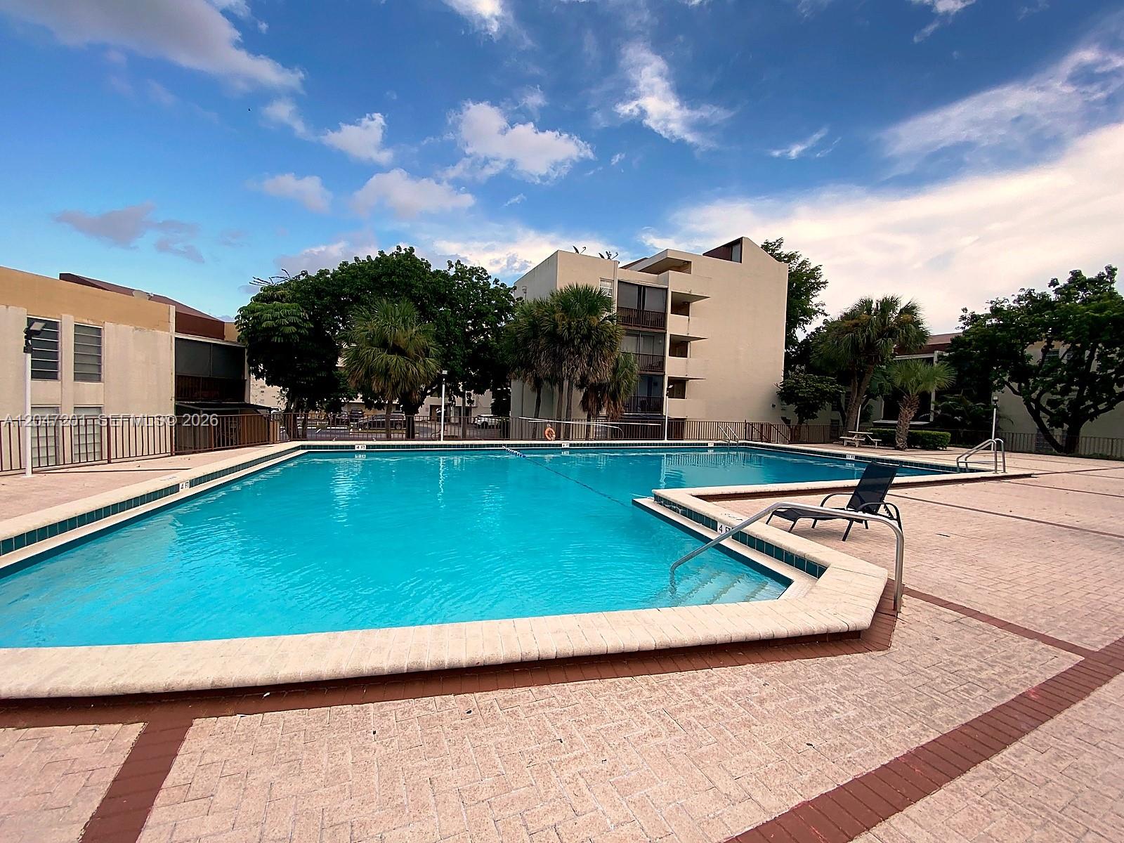 8870 Fontainebleau Boulevard