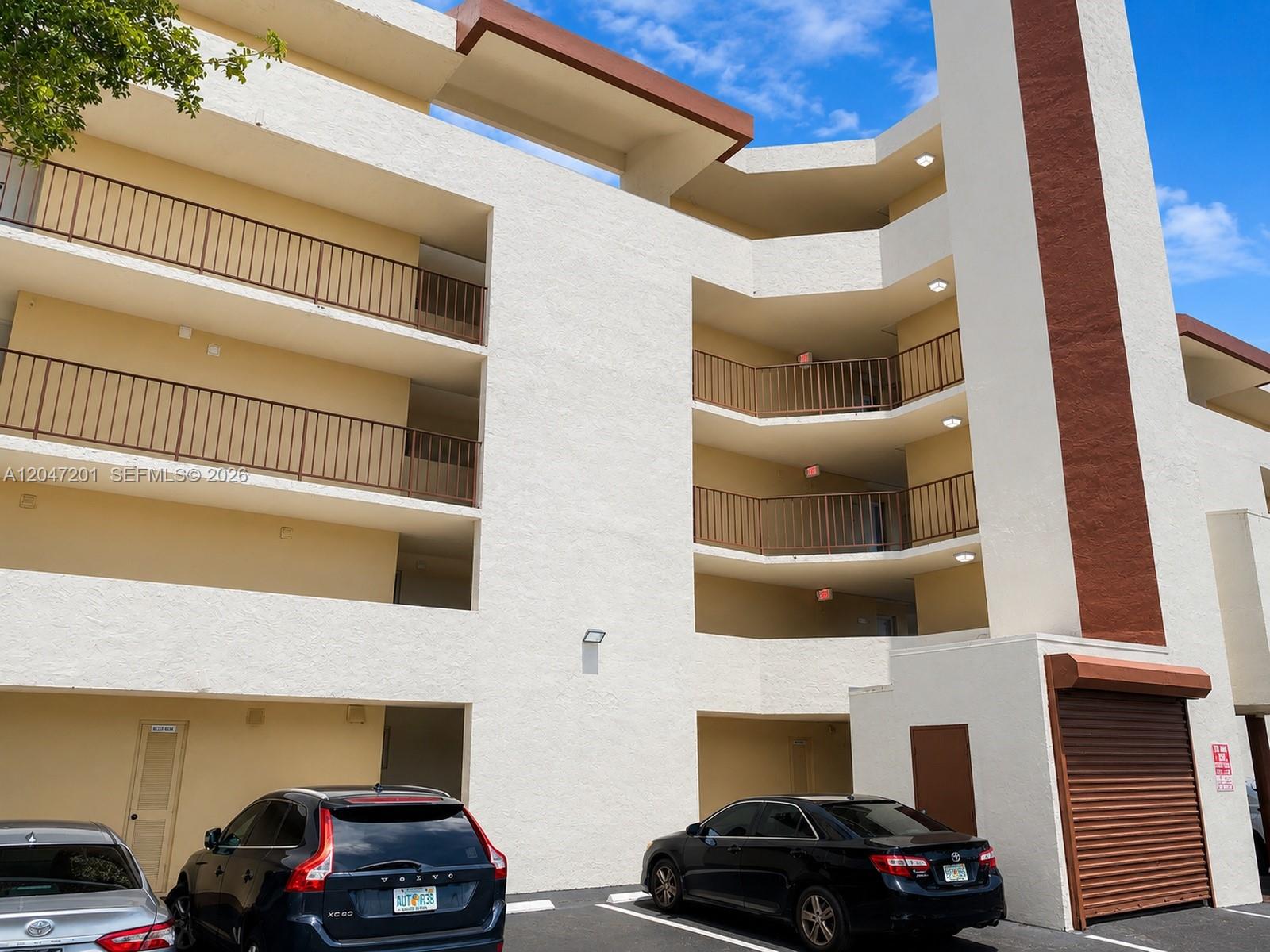8870 Fontainebleau Boulevard