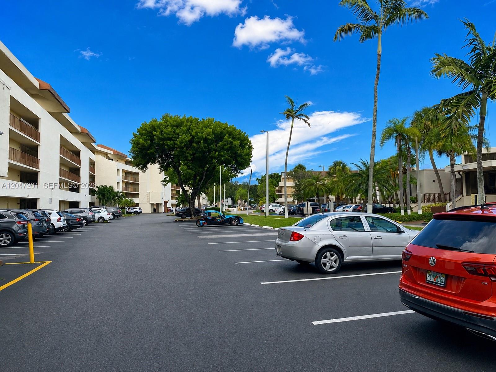 8870 Fontainebleau Boulevard