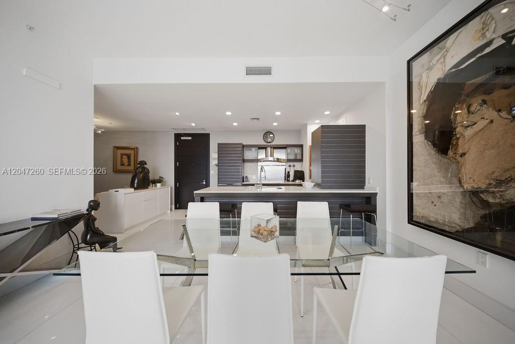 200 Biscayne Boulevard Way