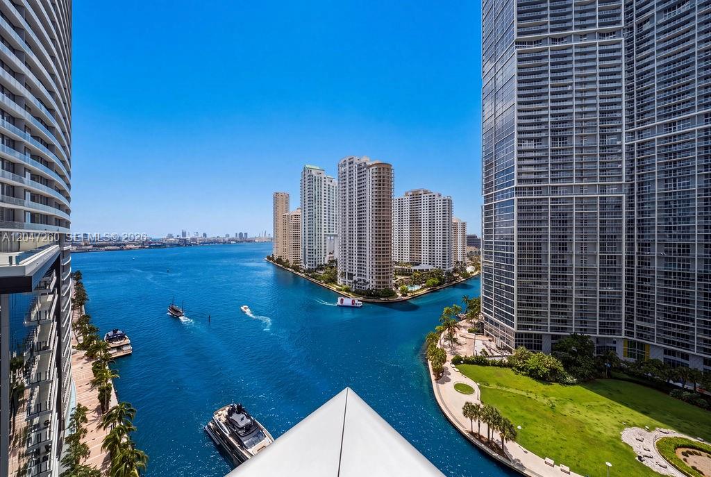 200 Biscayne Boulevard Way