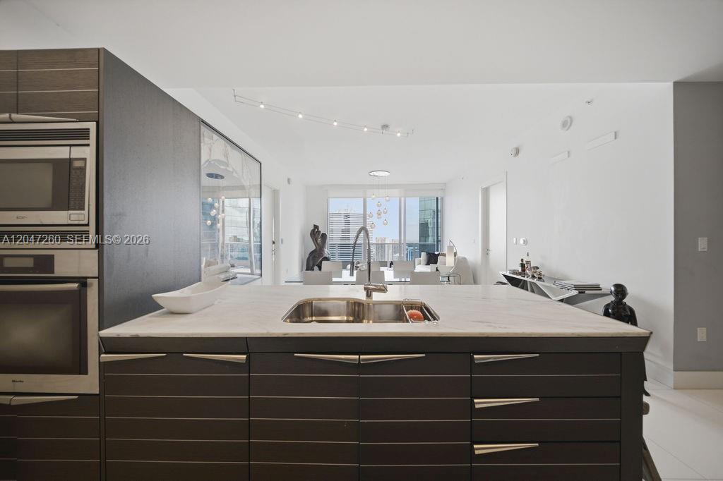 200 Biscayne Boulevard Way