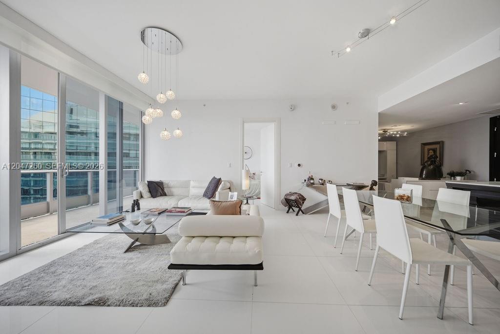 200 Biscayne Boulevard Way