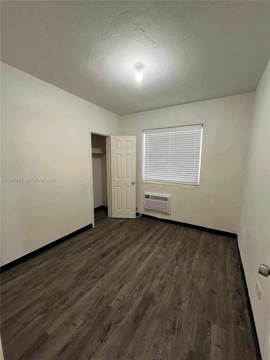 733 NW 4th Avenue