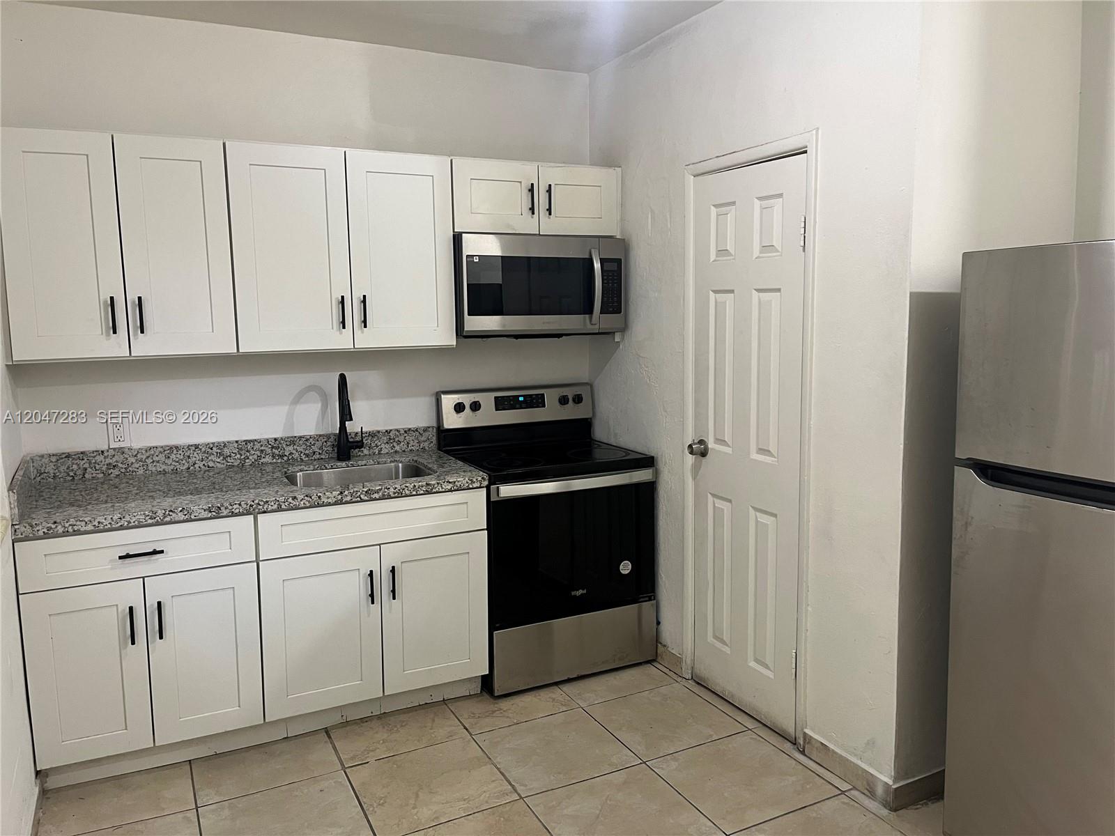 733 NW 4th Avenue