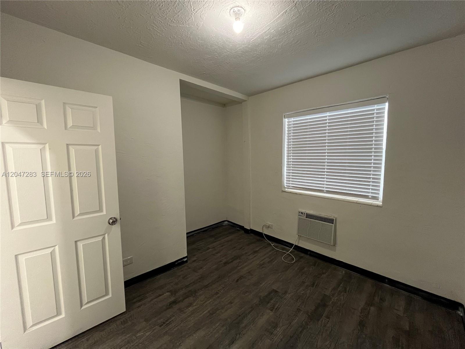 733 NW 4th Avenue
