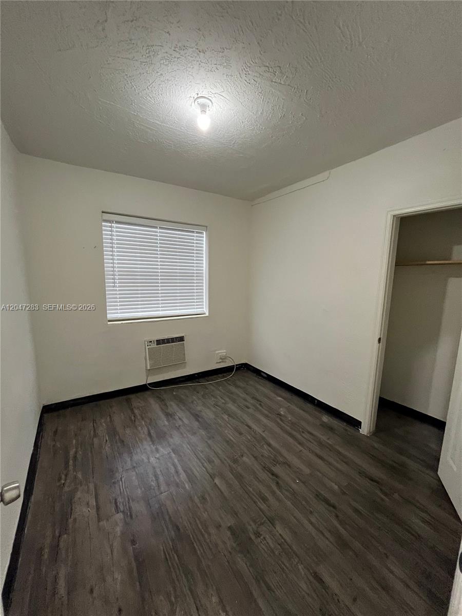 733 NW 4th Avenue