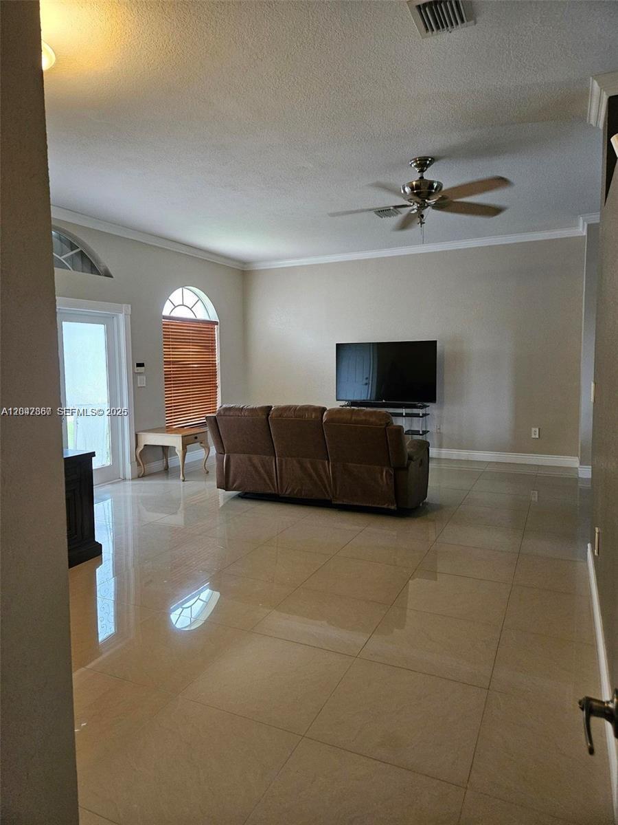 2635 SE 4th Place