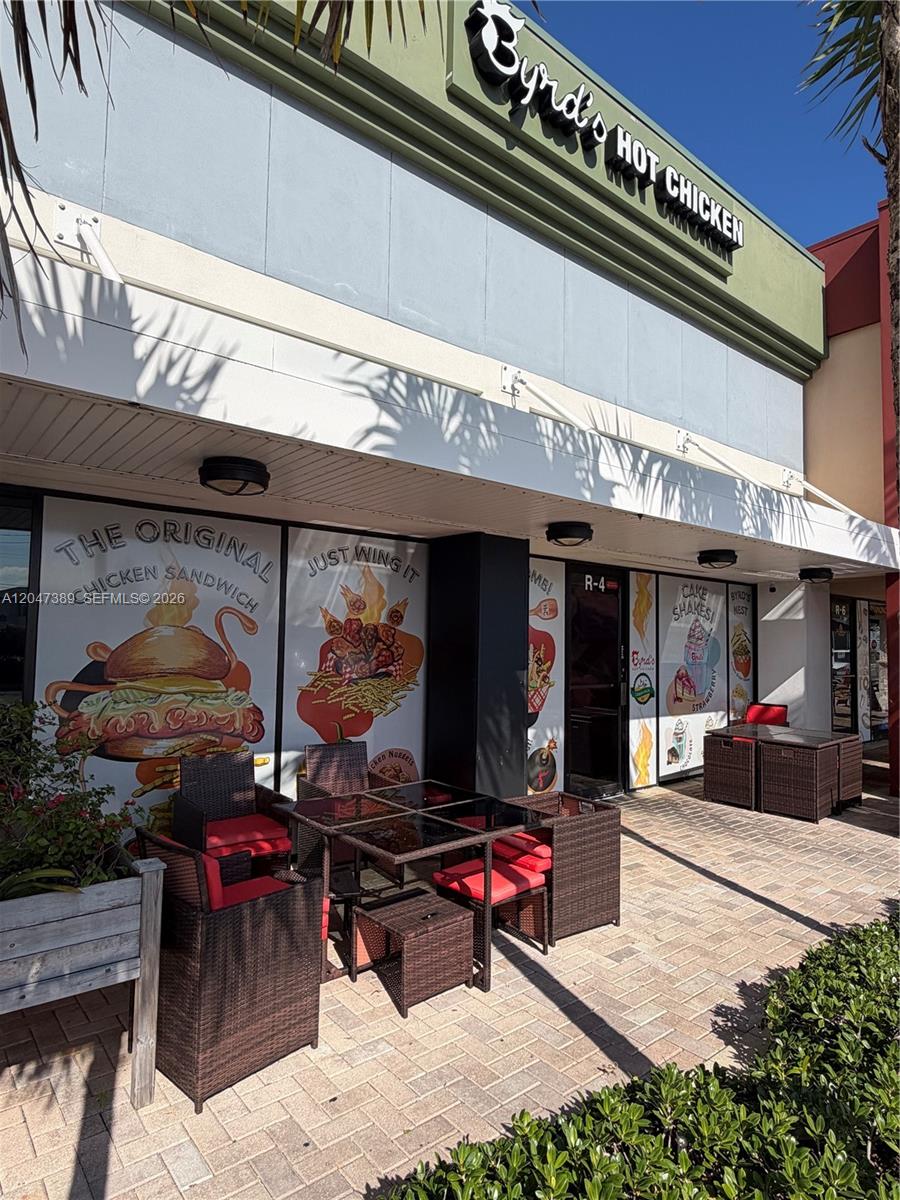 1313 W Boynton Beach Boulevard gallery image #1