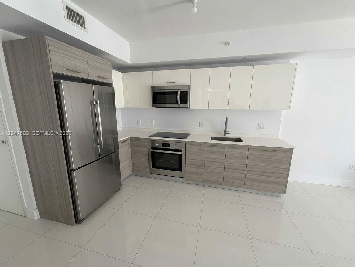 1300 Brickell Bay Drive
