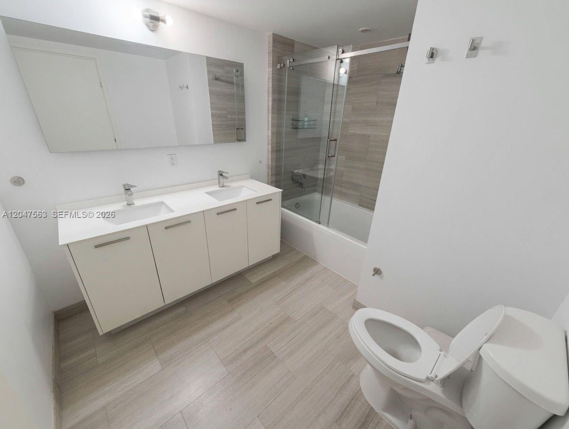 1300 Brickell Bay Drive