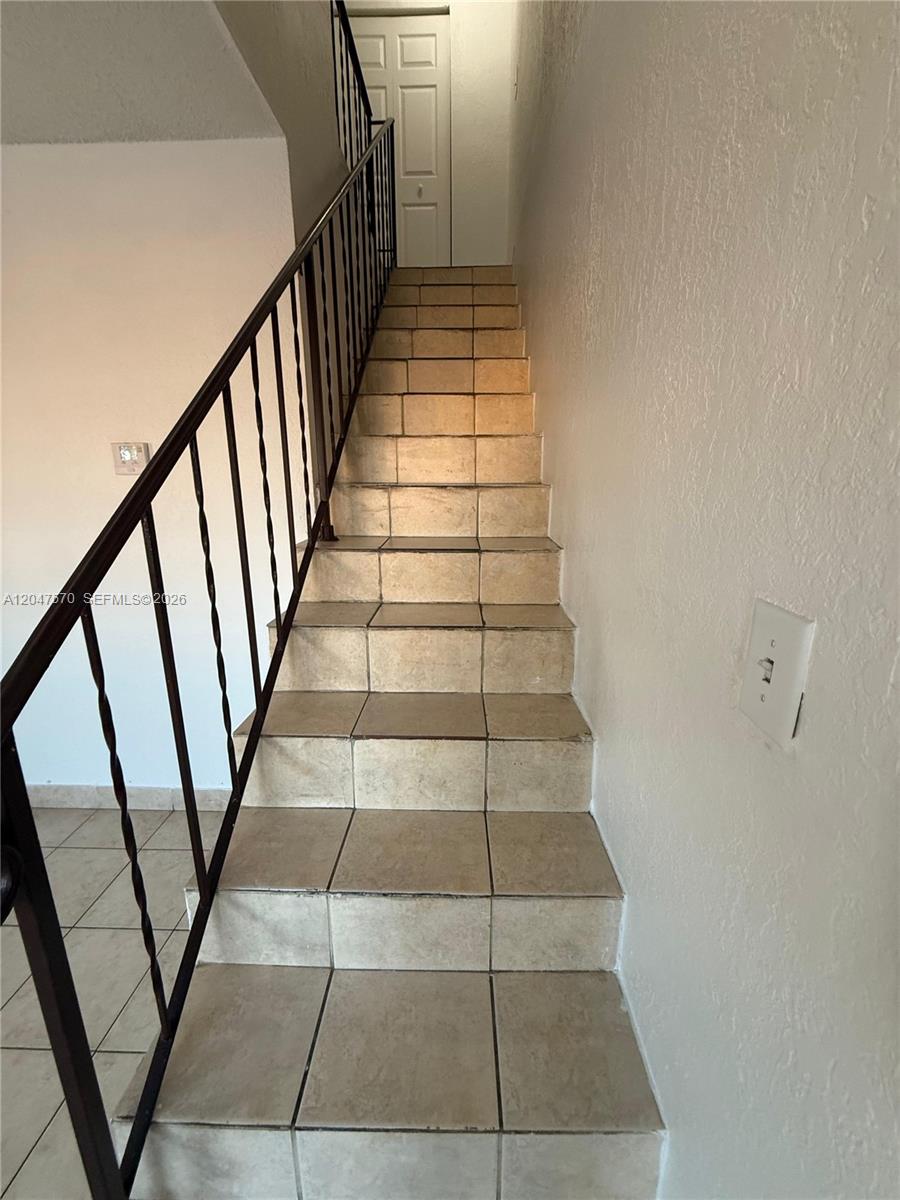 1305 W 53rd Street