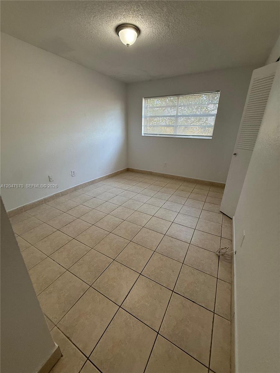 1305 W 53rd Street