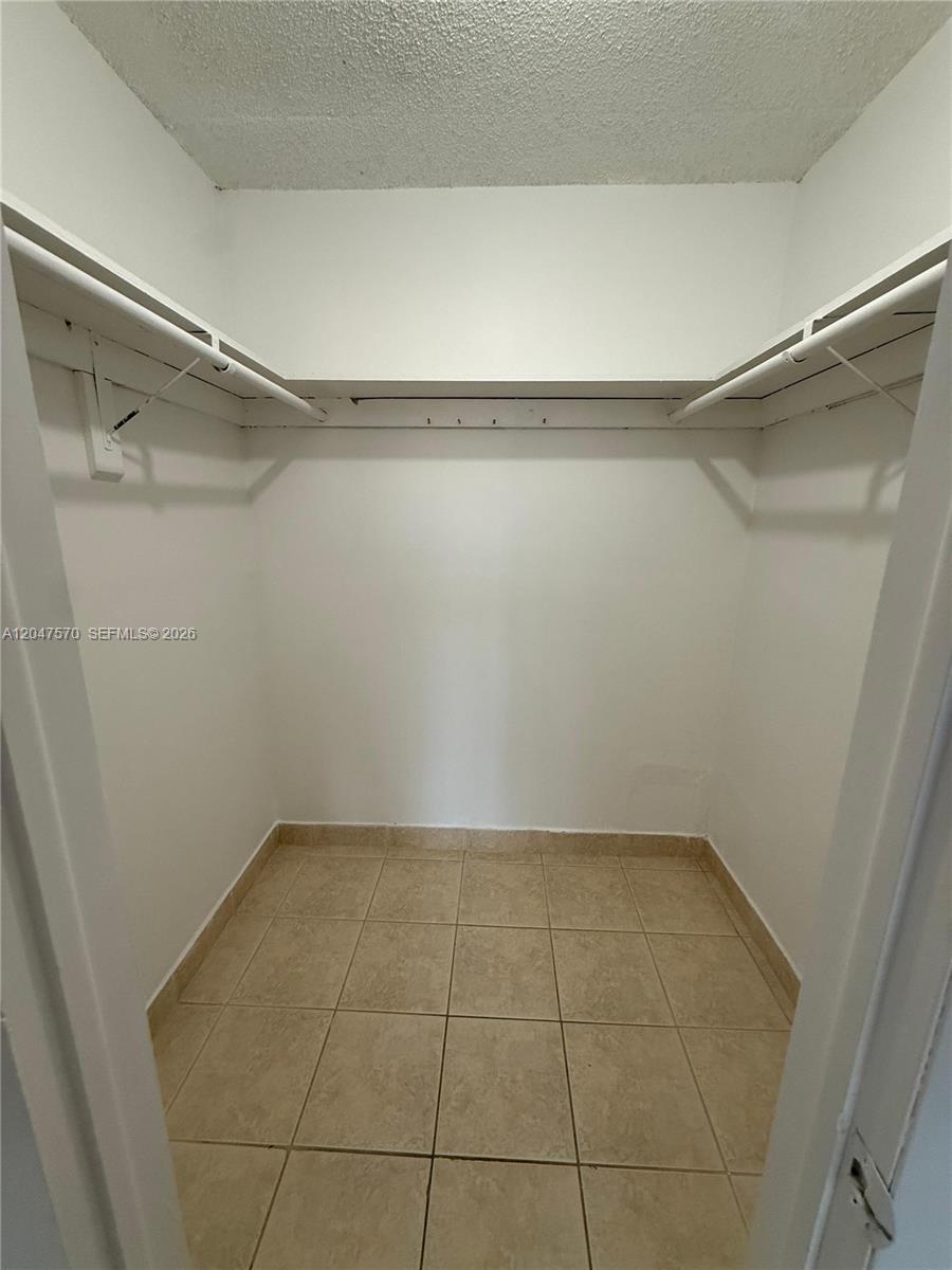 1305 W 53rd Street