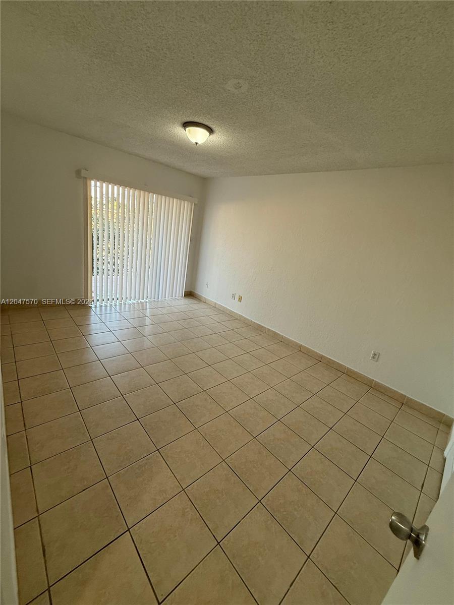 1305 W 53rd Street