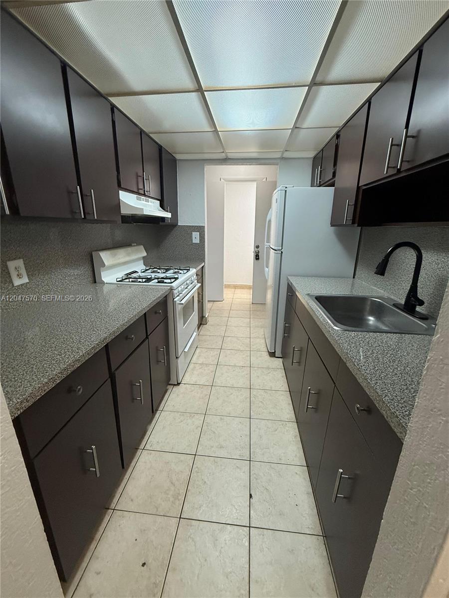 1305 W 53rd Street